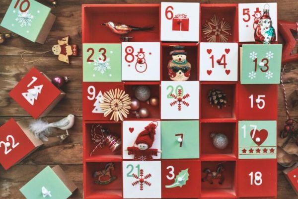 calendario festivo a cassettini
